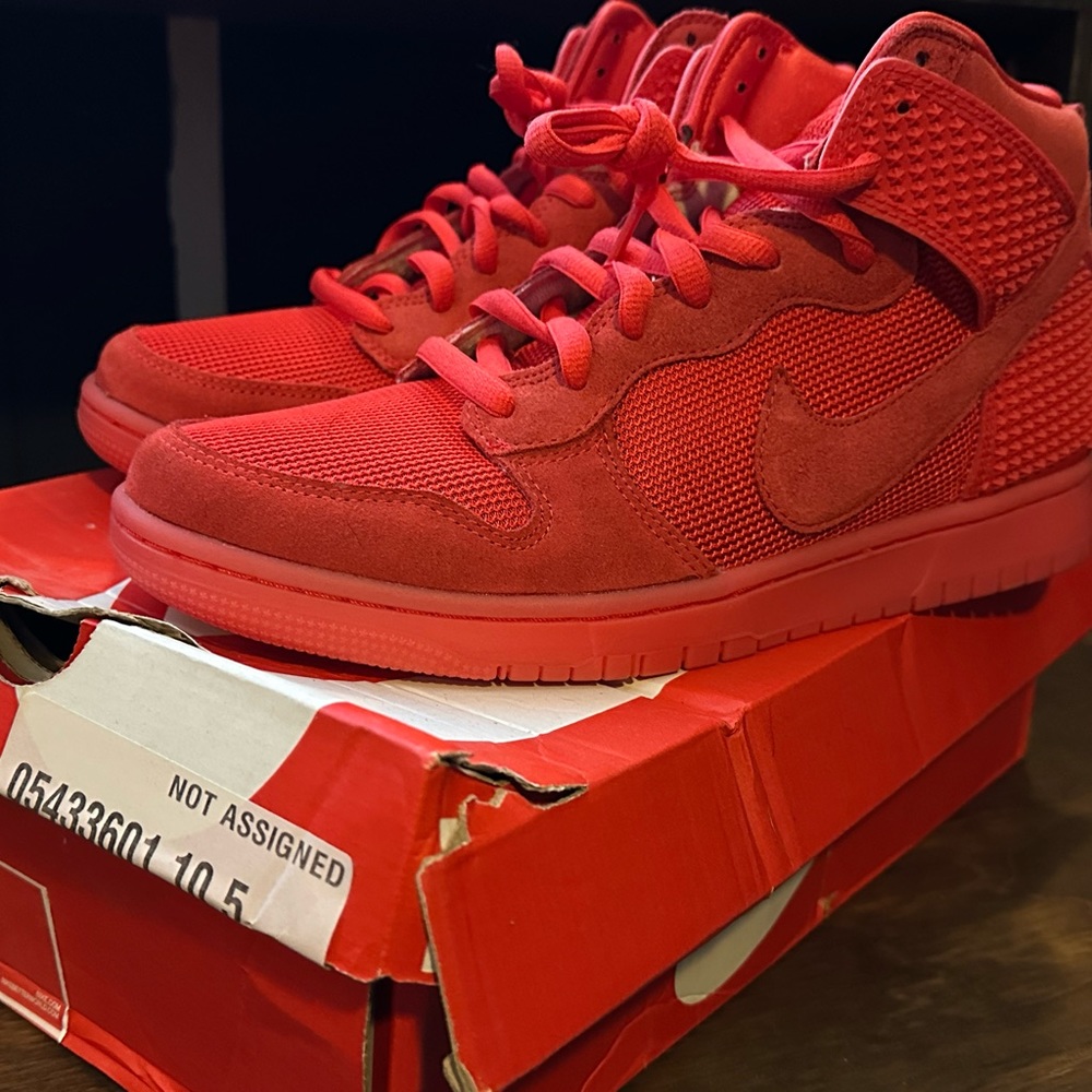 Nike Dunk CMFT Red October